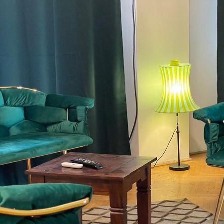 Terrace Balcony Downtown Delight Old Town Oasis City Center Universitate Square Old Town Bucureşti Ngoại thất bức ảnh